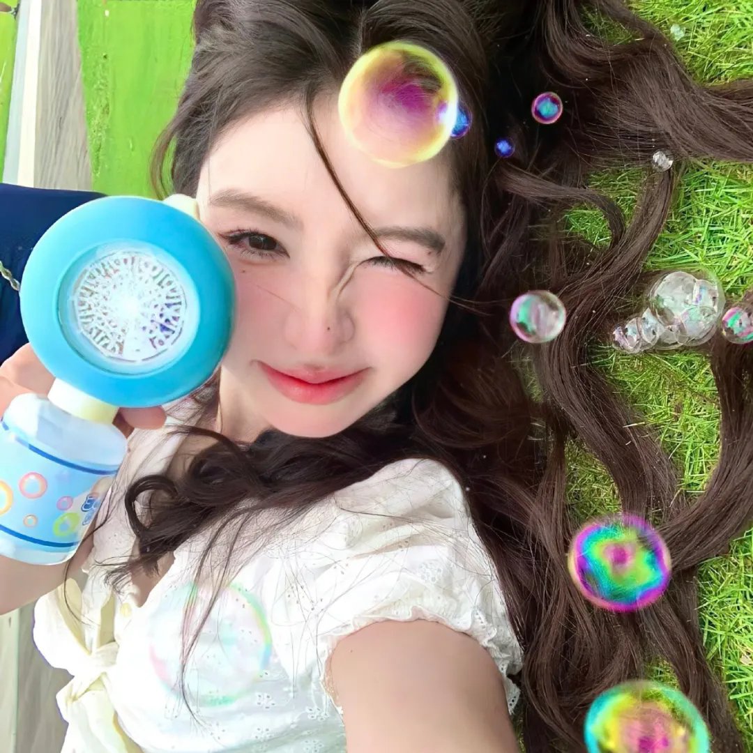 屋顶上的绿宝石